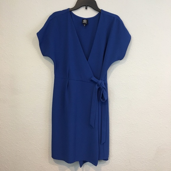 blue wrap dress short sleeve